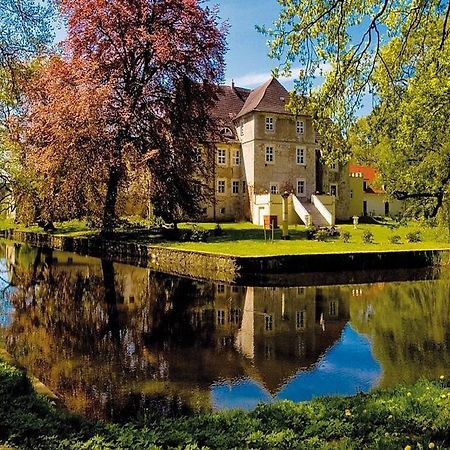 Hotel Wasserschloss Mellenthin Exterior photo
